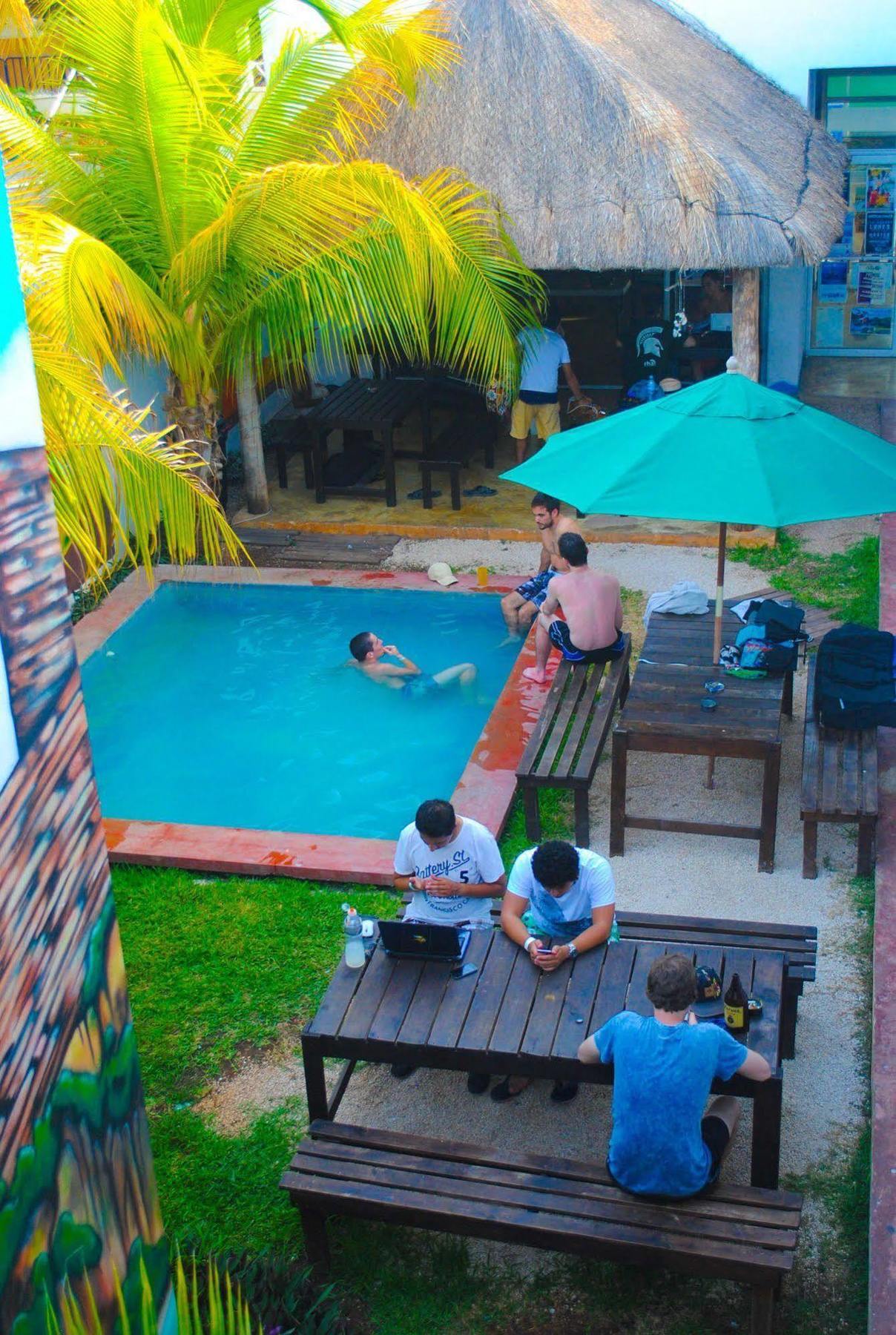 Hostal Vive La Vida Playa del Carmen Exterior foto