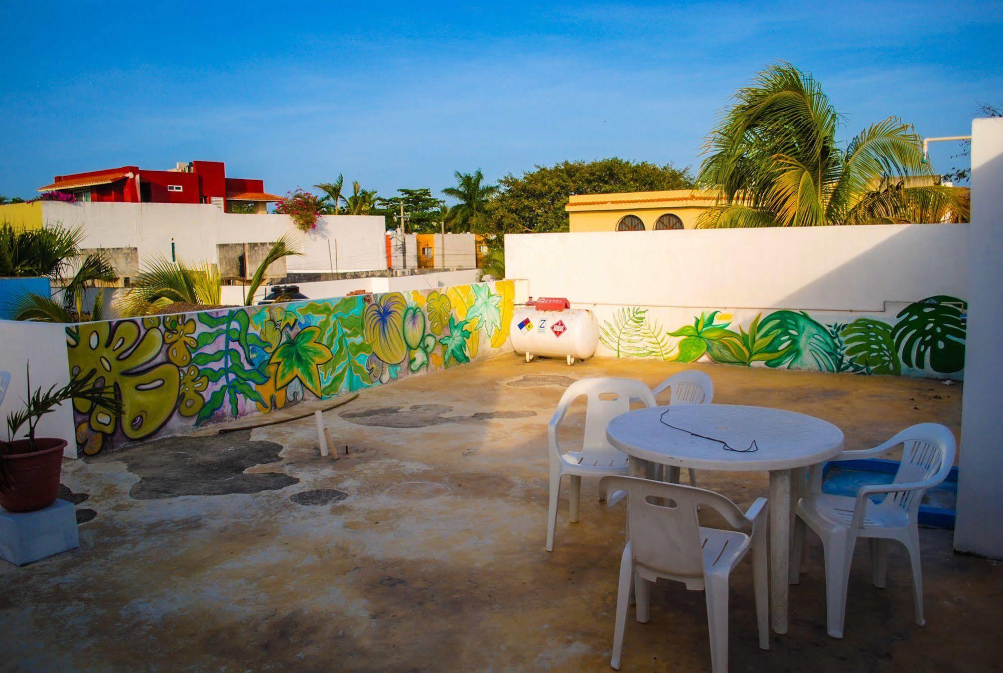 Hostal Vive La Vida Playa del Carmen Exterior foto
